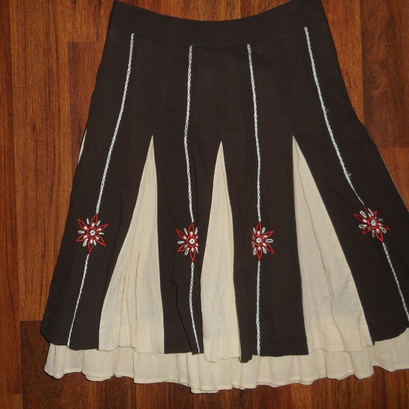 2/$15 Vintage look Brown and cream circle skirt, 0 - Picture 4 of 7